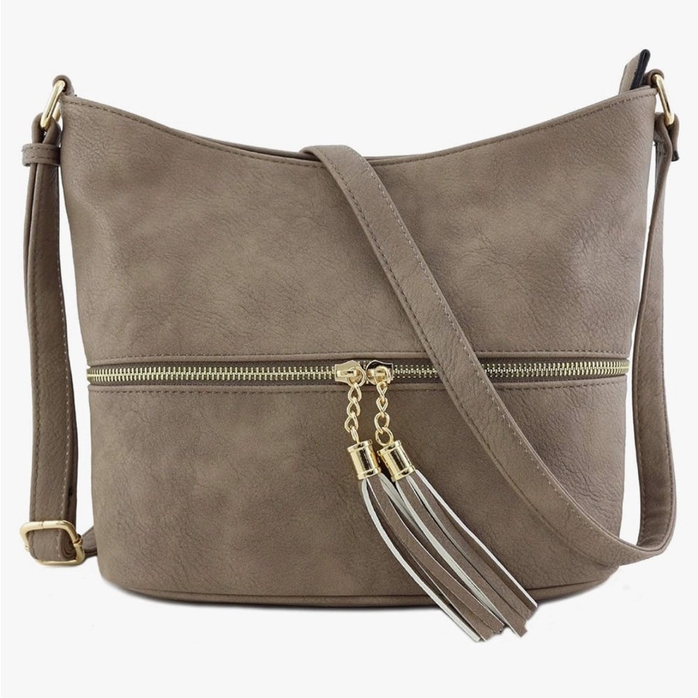 Zipper Bucket Crossbody Bag 🥥